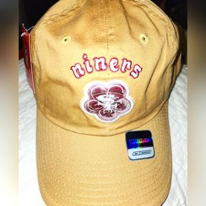 NWT Reebok NFL 49ers Woman's Baseball Style CAP Adjustable Gold & Red Logo